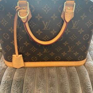 Louis Vuitton Alma PM
